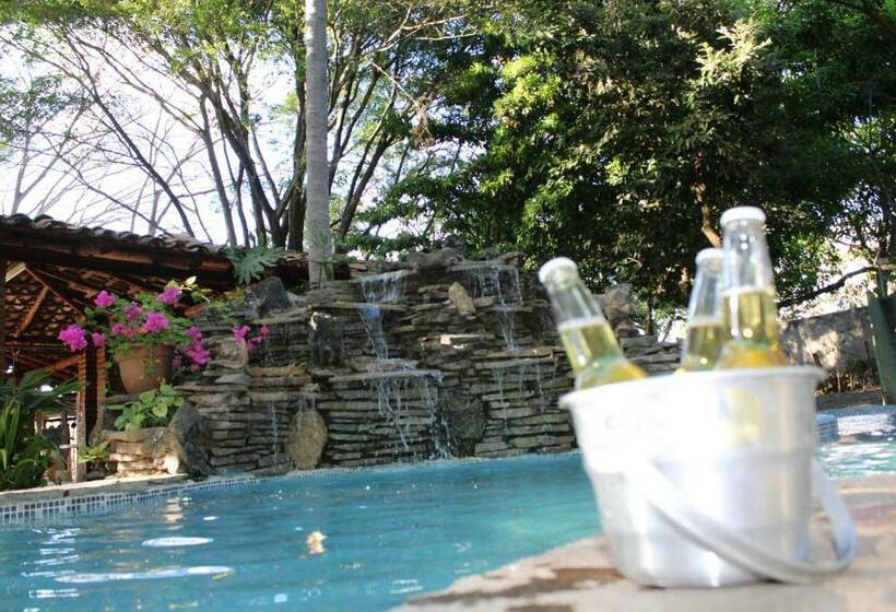 بنسيون Hostal El Carmen