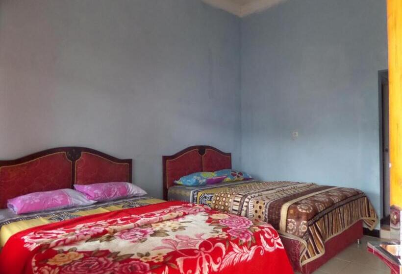 بنسيون Km 31 Sujono Guesthouse