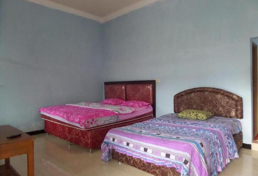 بنسيون Km 31 Sujono Guesthouse