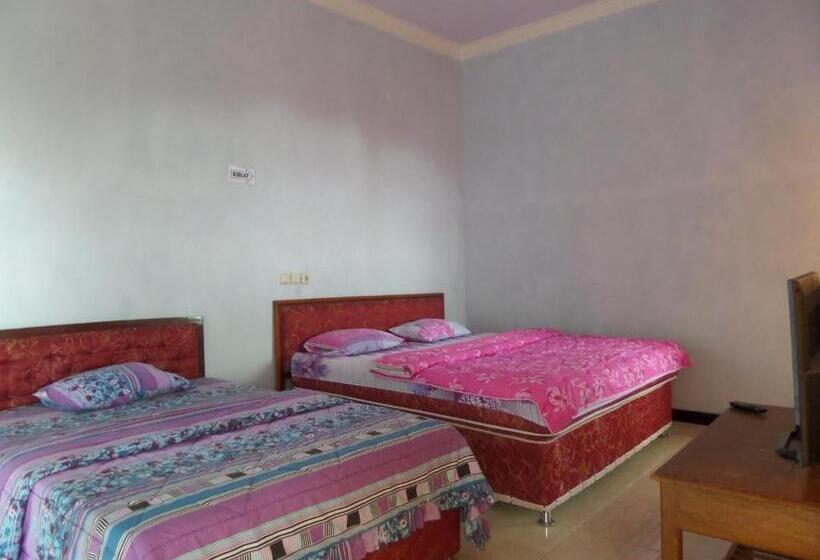 بنسيون Km 31 Sujono Guesthouse