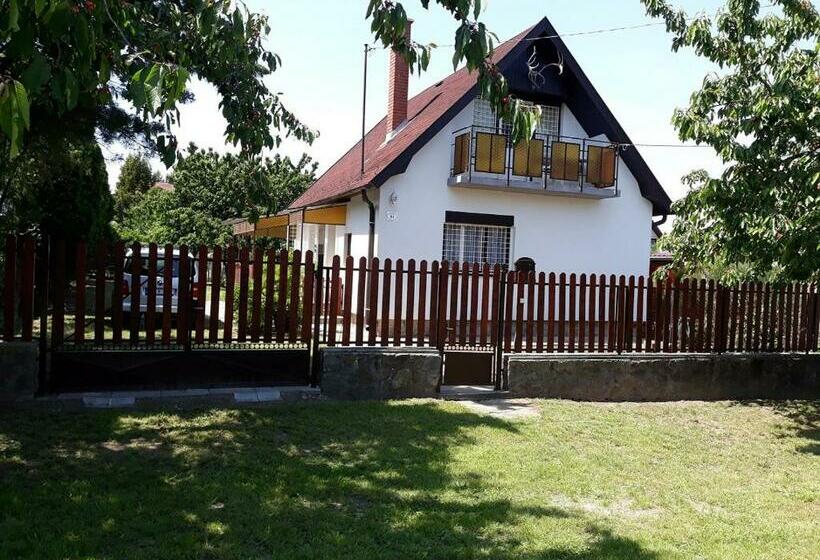 Пансион Szilva Apartman