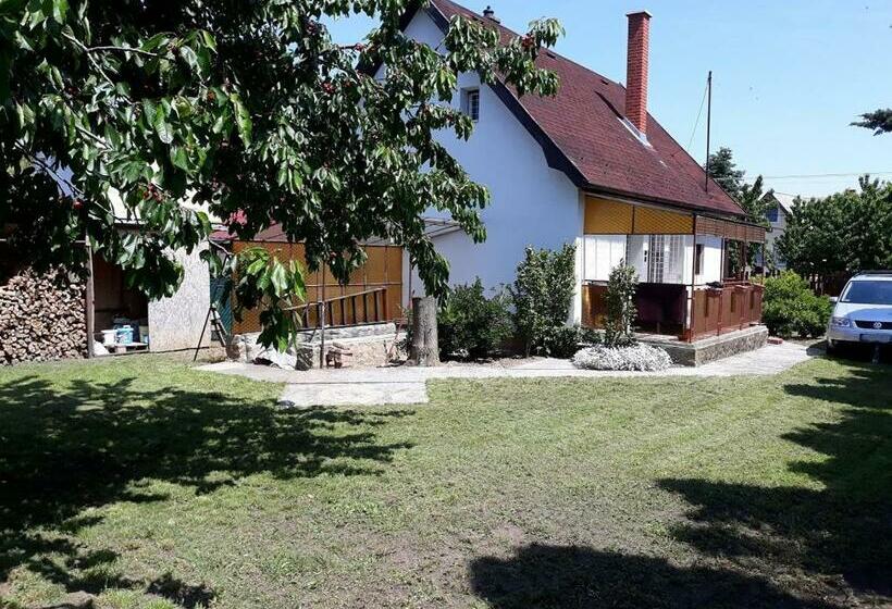 Пансион Szilva Apartman