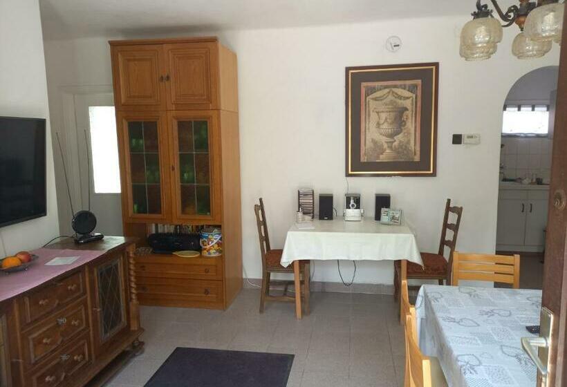 Пансион Szilva Apartman