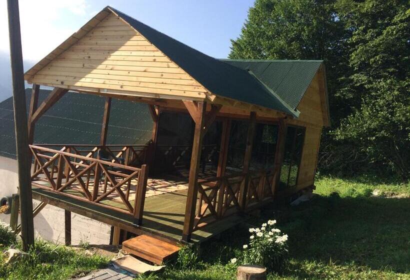 Pensione Vi̇lla Devor