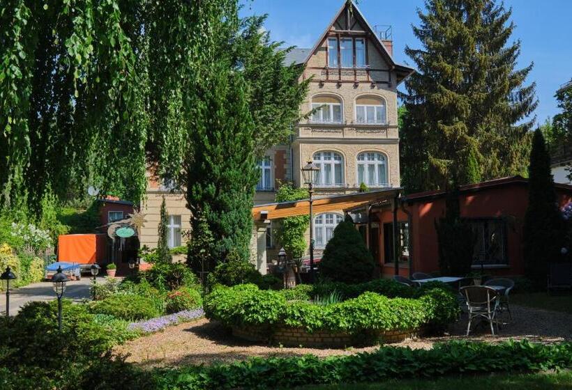 Anno 1900 Hotel Babelsberg
