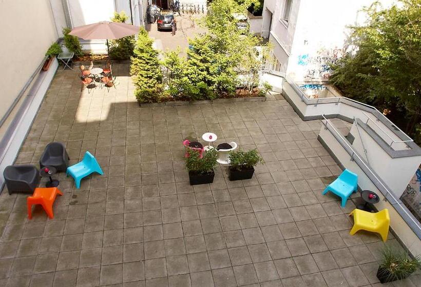 Apartmenthouse Berlin Am Görlitzer Park