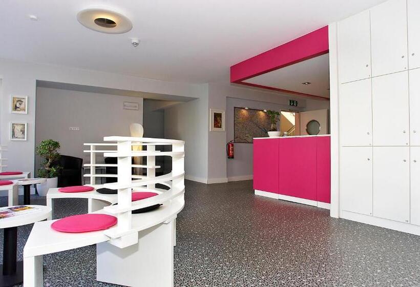 Apartmenthouse Berlin Am Görlitzer Park