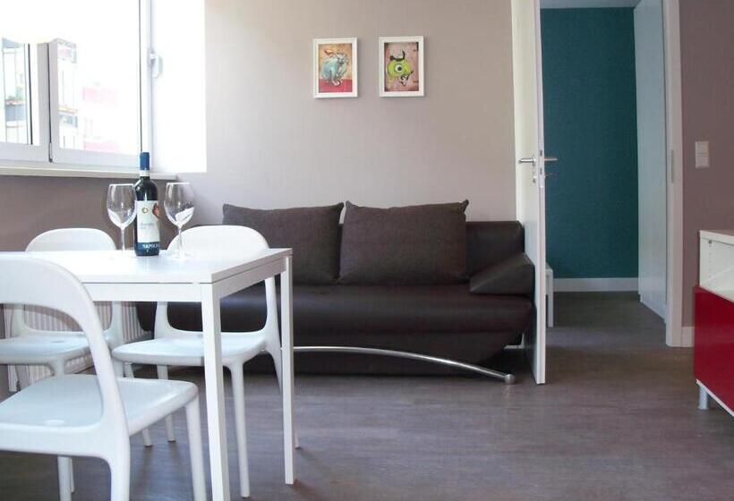 Apartmenthouse Berlin Am Görlitzer Park