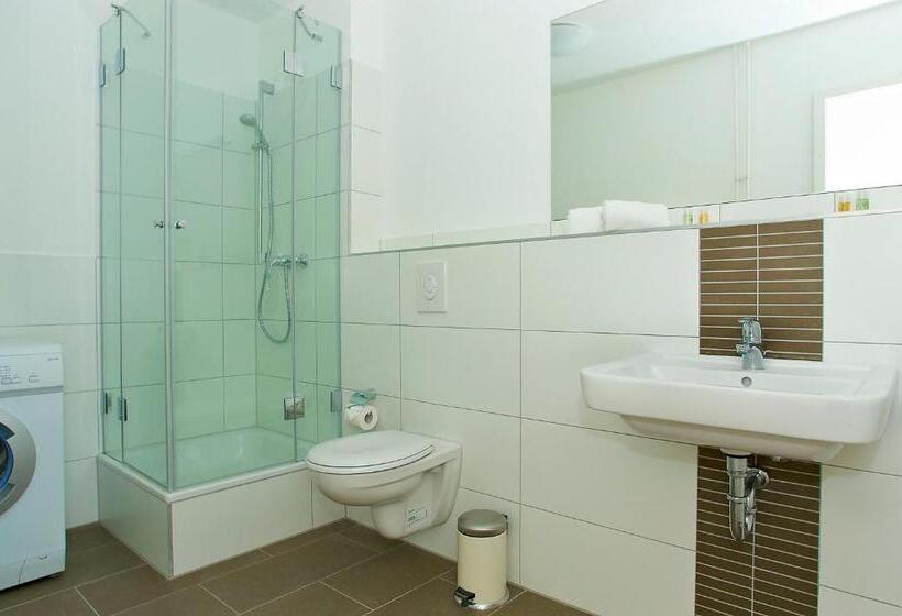 Apartmenthouse Berlin Am Görlitzer Park