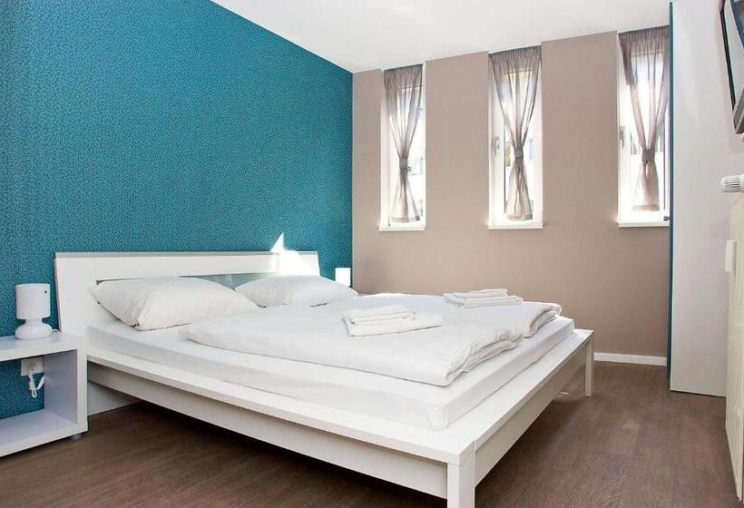 Apartmenthouse Berlin Am Görlitzer Park