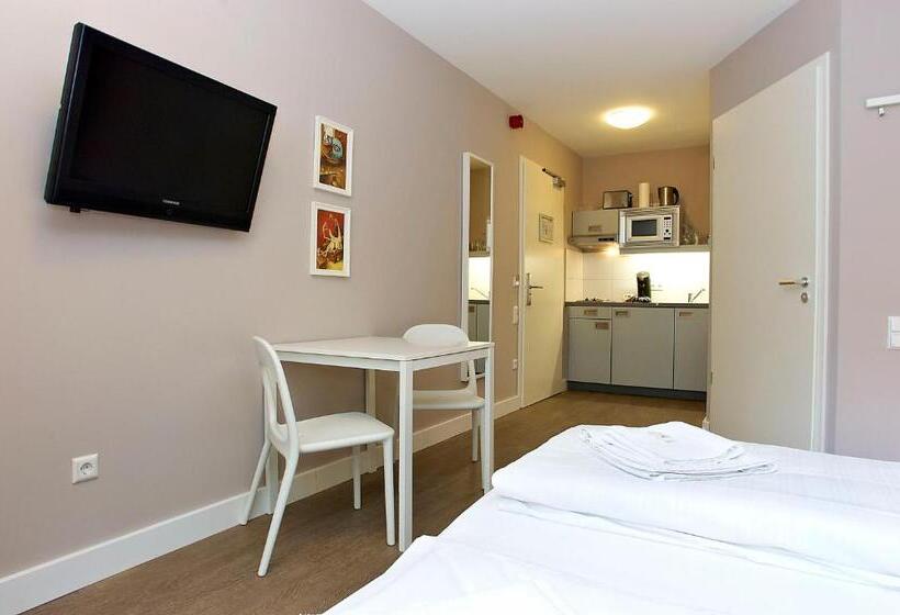 Apartmenthouse Berlin Am Görlitzer Park