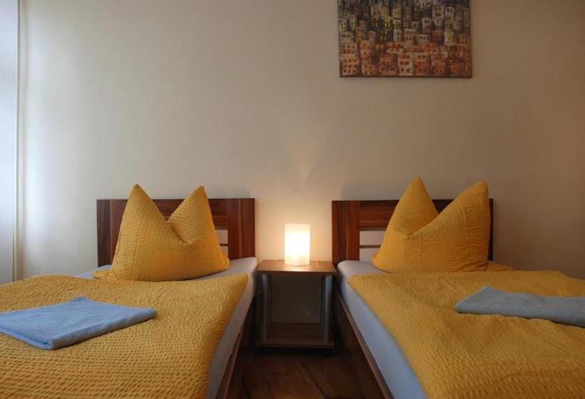 ベッドアンドブレックファースト Altstadtpensionpotsdam