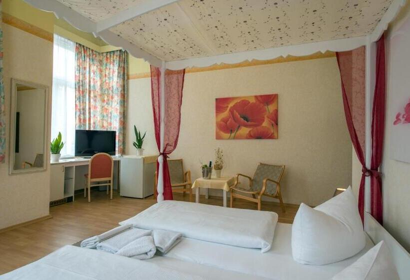 Bed and Breakfast Knöpel