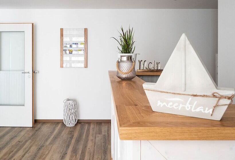Bed and Breakfast Meerblau