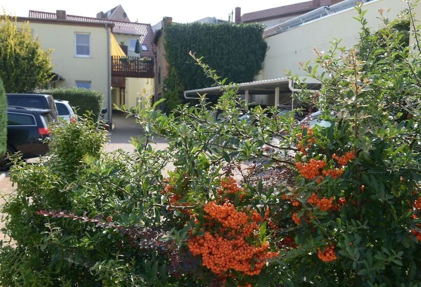 تختخواب و صبحانه Pension Mandy   Adults Only