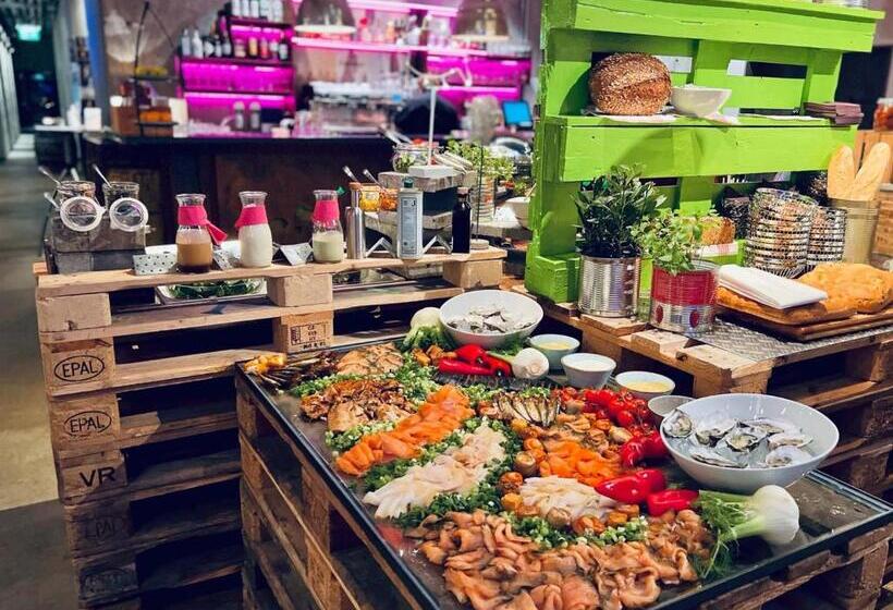 בית מלון כפרי Altes Stahlwerk Business & Lifestyle