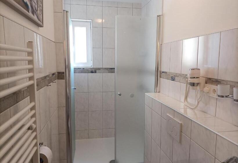 호텔 An Der Karlstadt