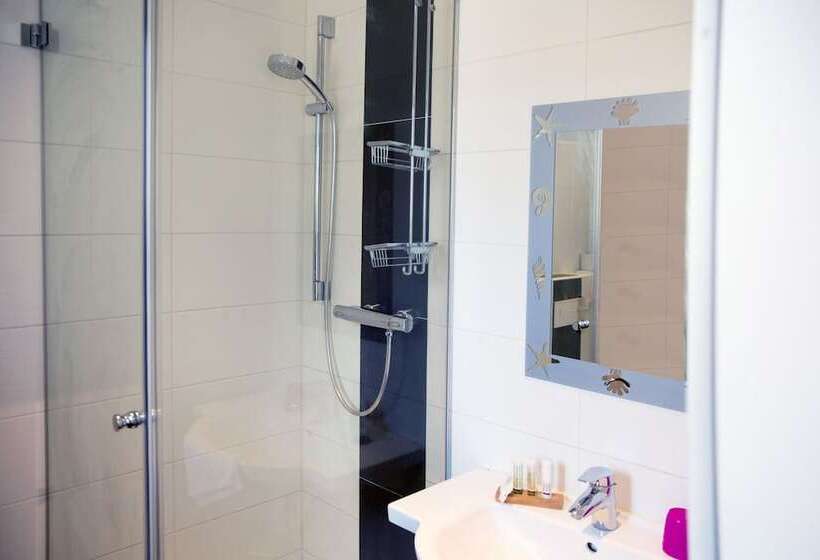 בית מלון כפרי & Apartment Am Theaterplatz