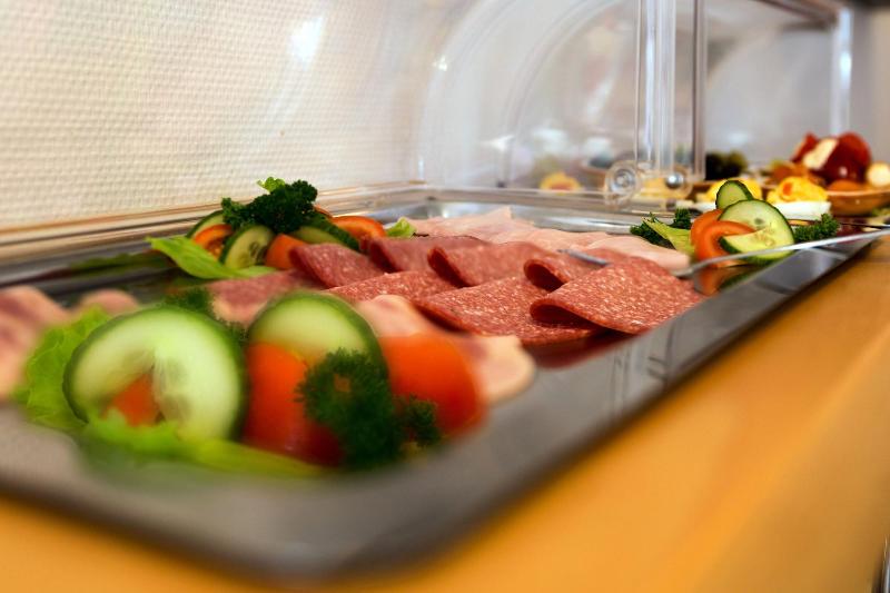 בית מלון כפרי & Apartment Am Theaterplatz