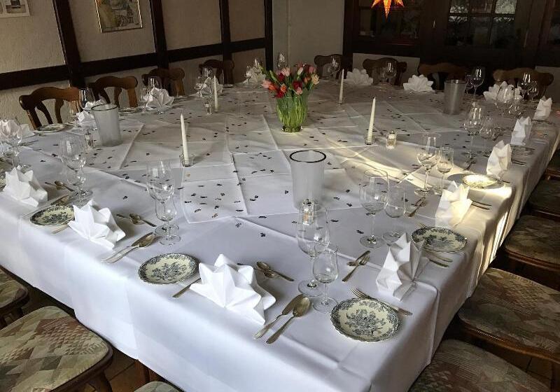 בית מלון כפרי & Apartment Am Theaterplatz