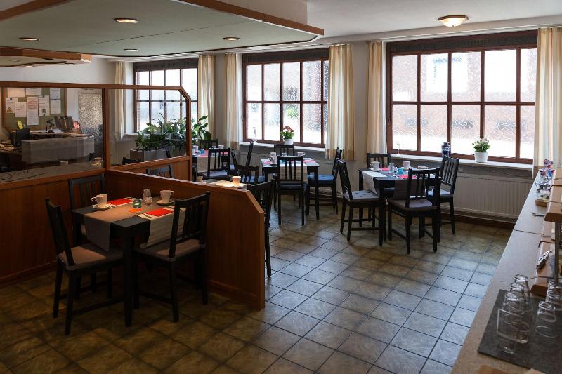 בית מלון כפרי & Apartment Am Theaterplatz