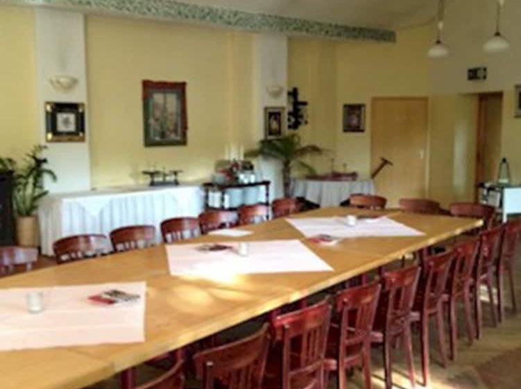 Отель Bergschloßchen