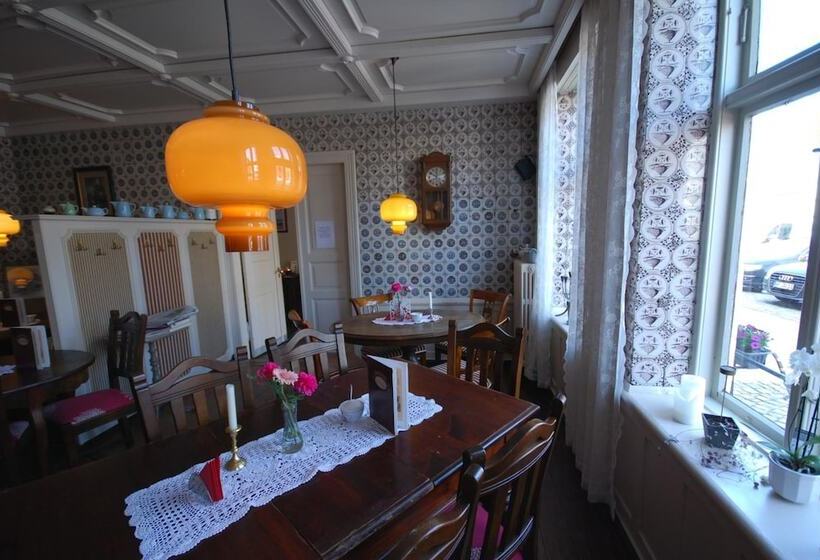 ホテル Cafe Frida