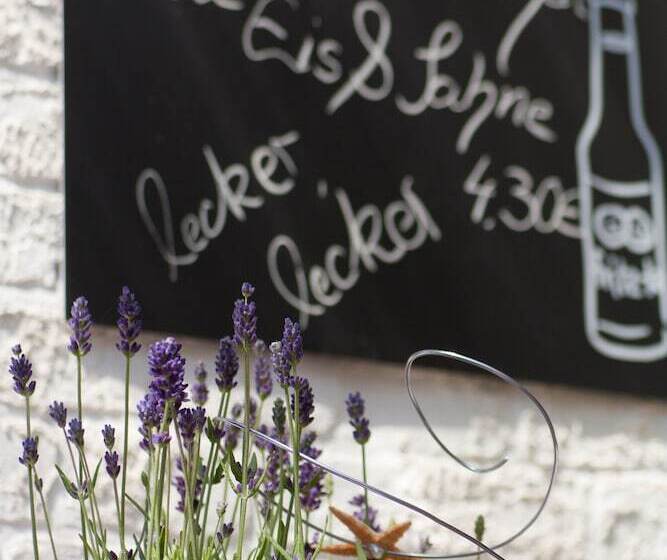 ホテル Cafe Frida