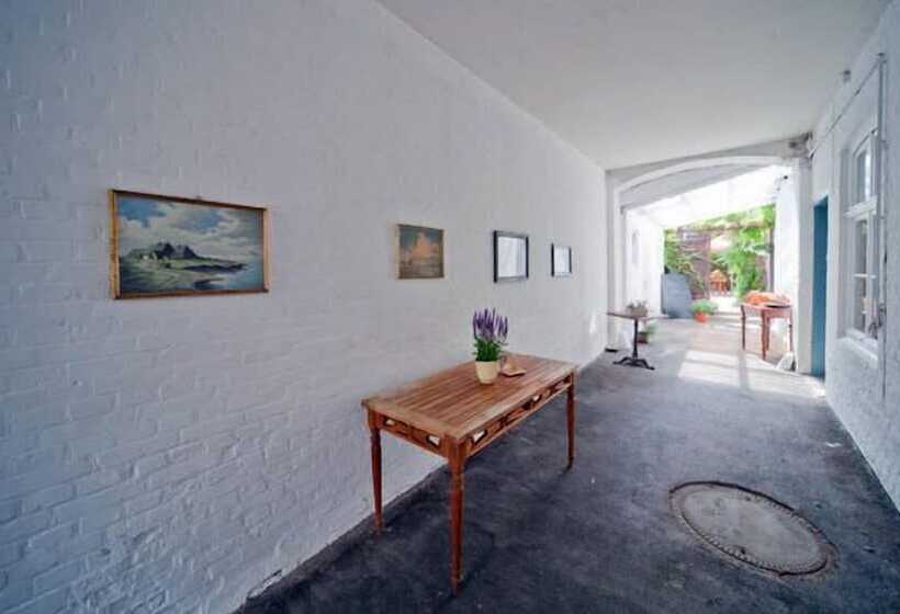 ホテル Cafe Frida