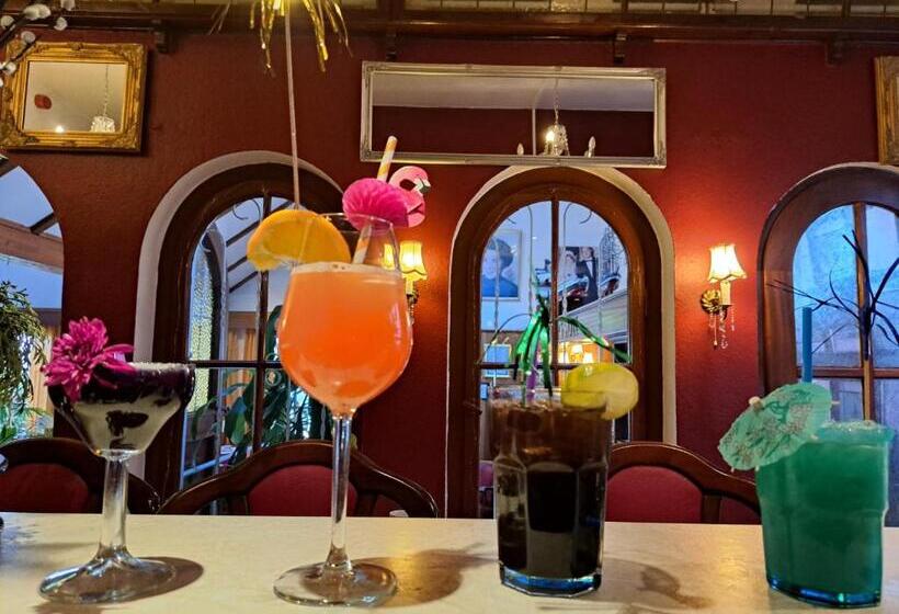 Отель Columbus Und Glamping