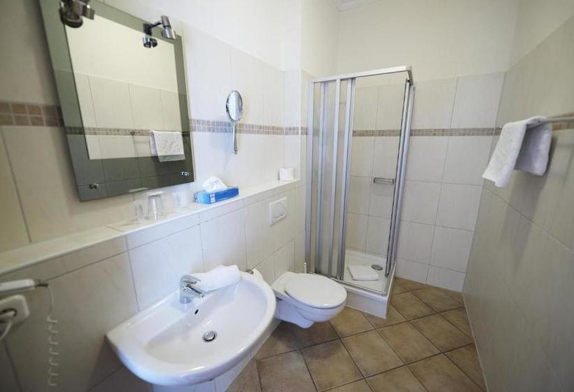 ホテル Wurster Kroog