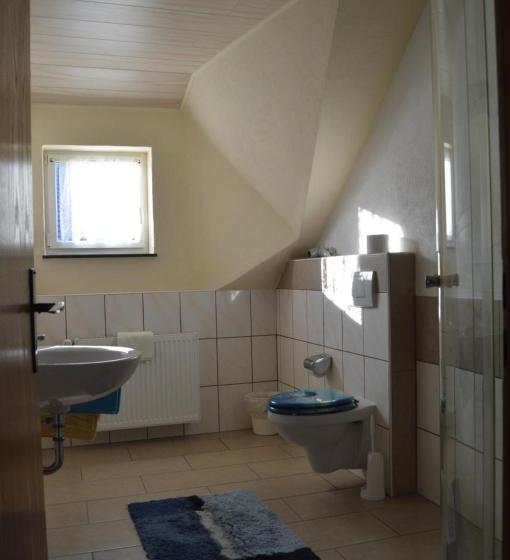 فندق Gasthaus Und Pension Mombergstube