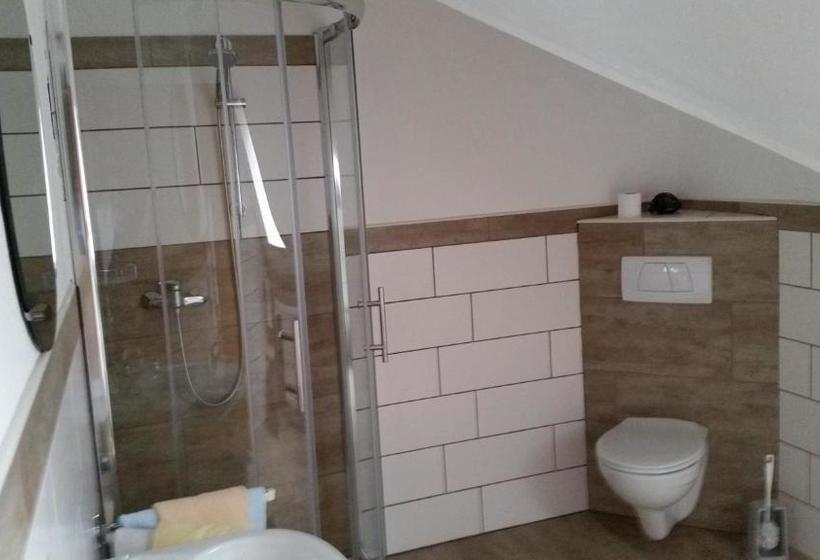 فندق Gasthaus Und Pension Mombergstube