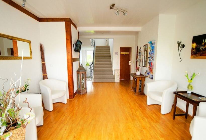 Отель Herrenhof