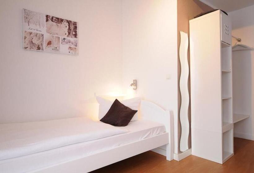 Отель Herrenhof