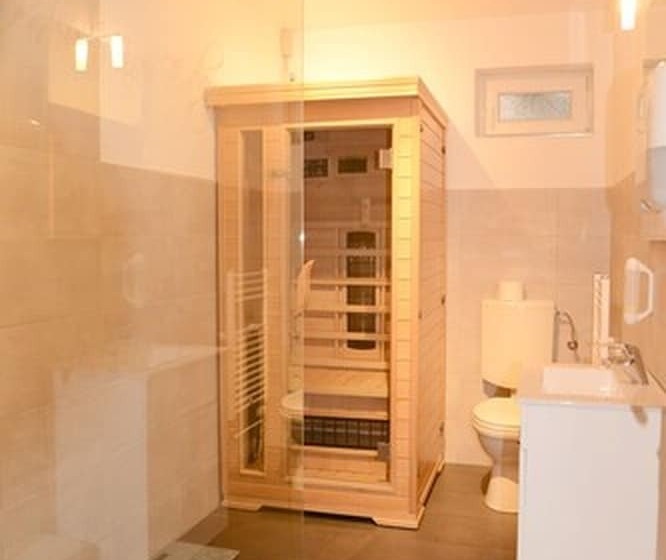 Отель Herrenhof