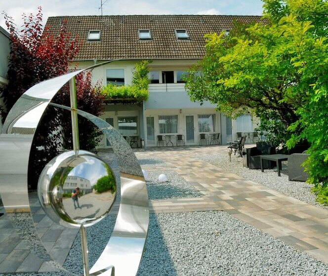 Отель Herrenhof