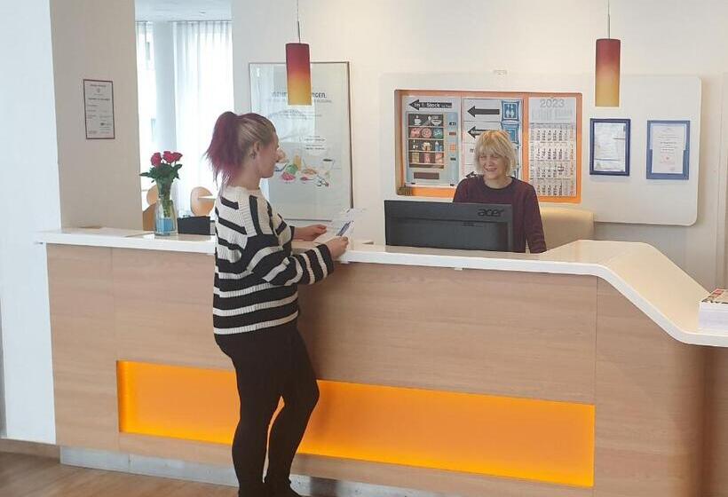 Отель Ibis Budget Berlin Ost