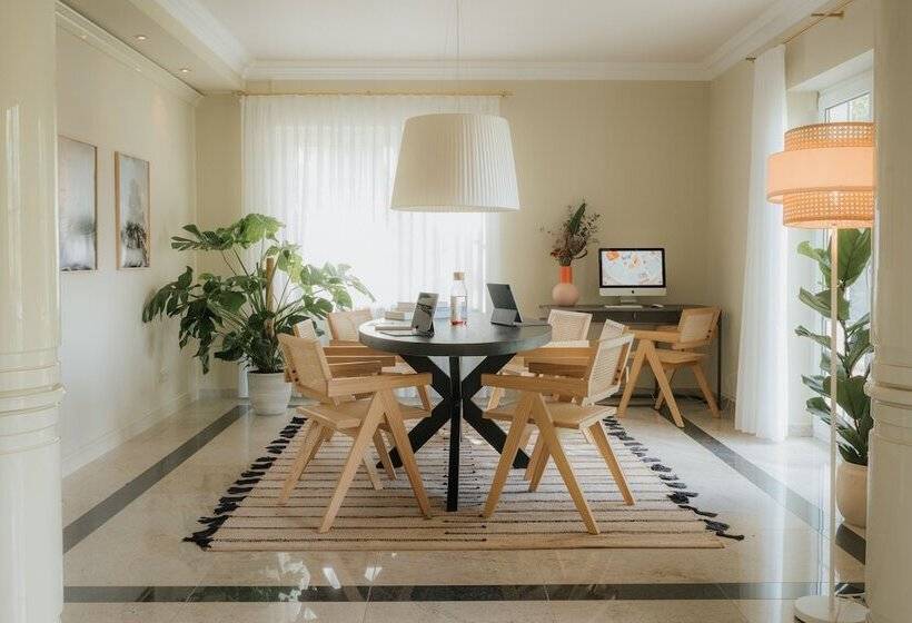 Отель Nook X Seepalais Boutique