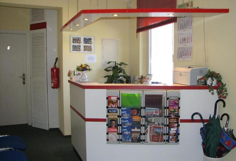 هتل Pension Lydia