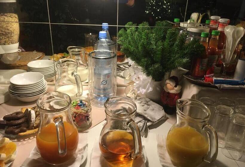 هتل Pension Lydia