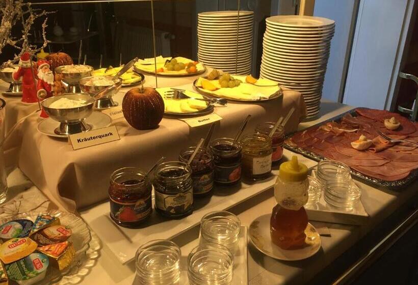 هتل Pension Lydia