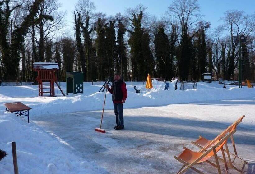 Отель Restaurant Am Berg