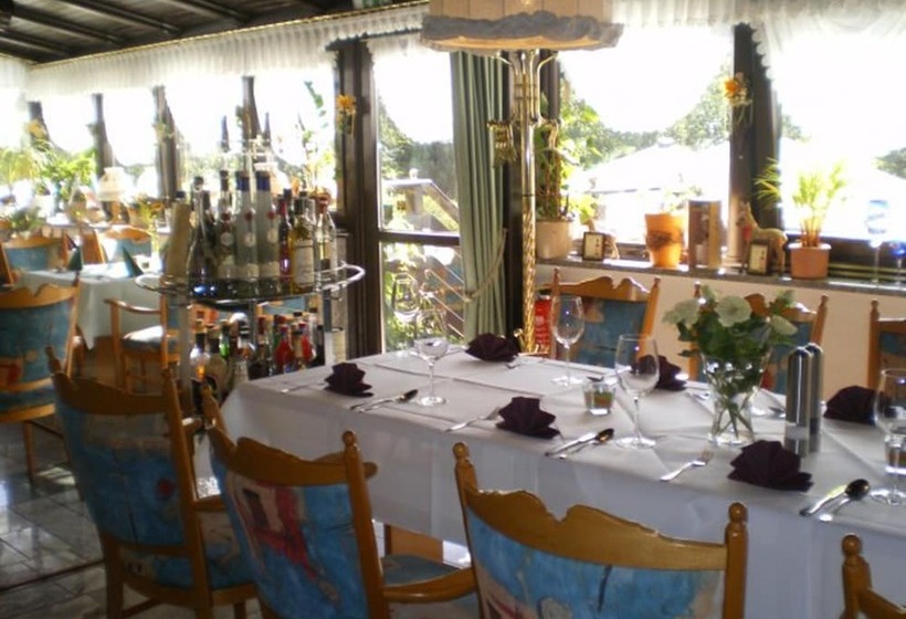 Отель Restaurant Am Berg
