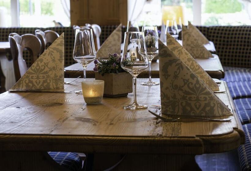 בית מלון כפרי Restaurant Burgklause