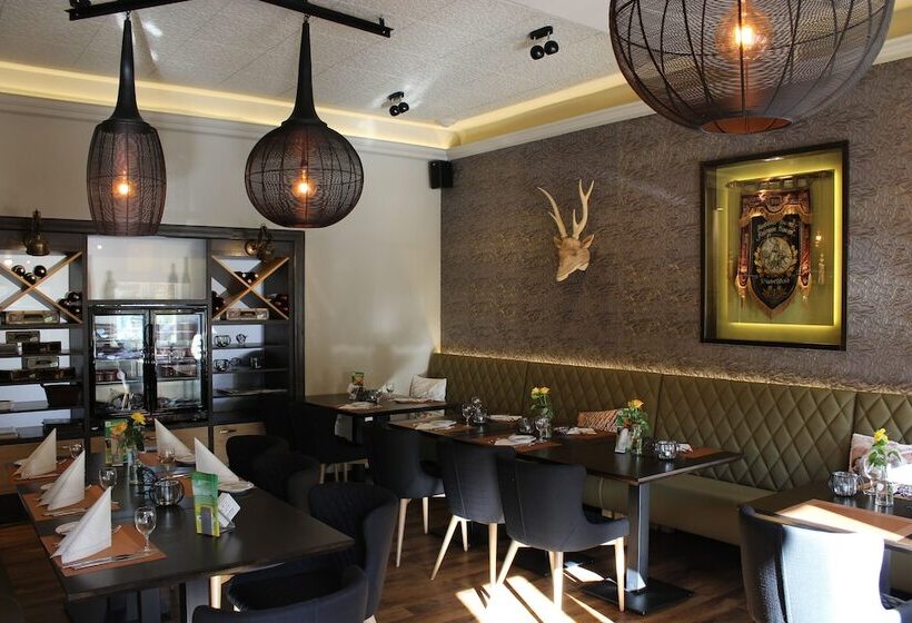 فندق Restaurant Zum Schlossberg