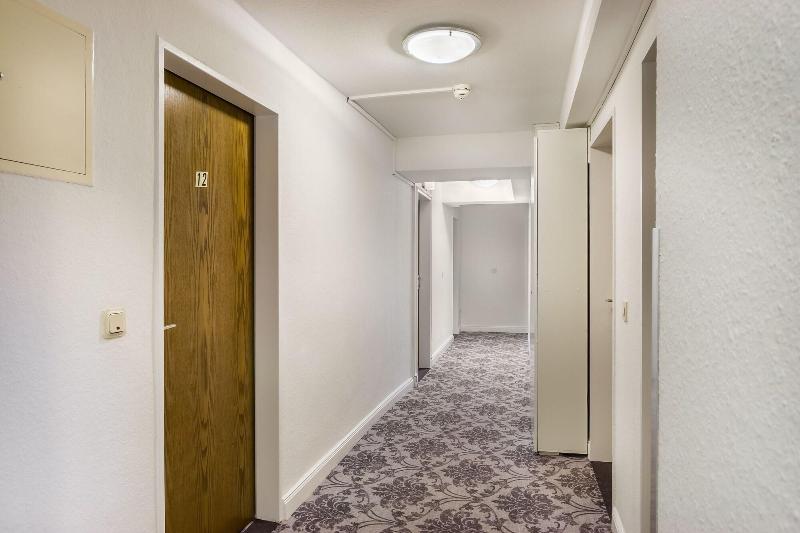 Signature Hotel Astoria