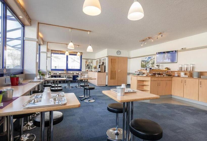 ホテル T3 Budget Berlin Hennigsdorf