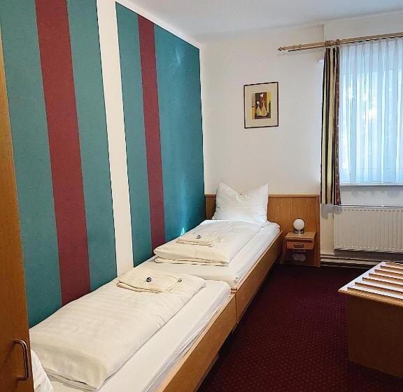 Отель Waldrestaurant &