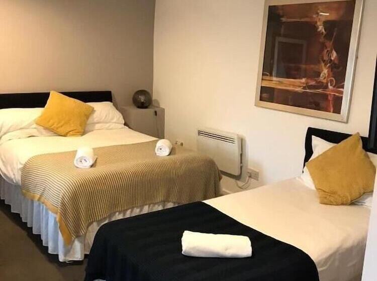 בית מלון כפרי Whitburn House